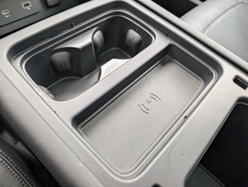 Used 2024 Land Rover Defender 130 S image 22