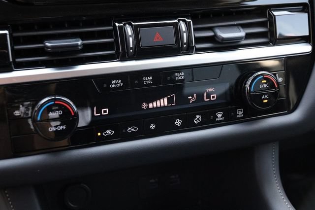 Certified 2025 Nissan Pathfinder SV w/ SV Premium Package FWD image 21