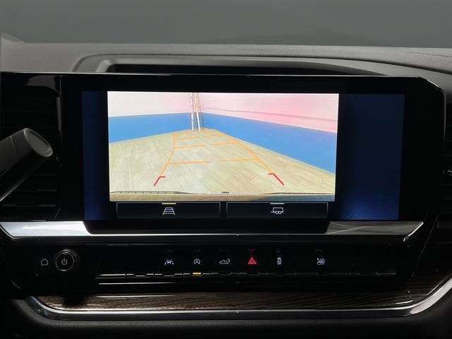 Used 2025 Chevrolet Silverado 1500 LT image 9