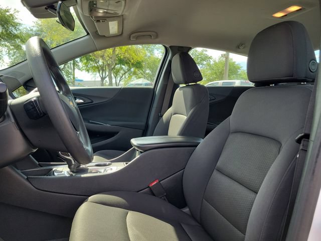 Certified 2025 Chevrolet Malibu LT FWD image 15