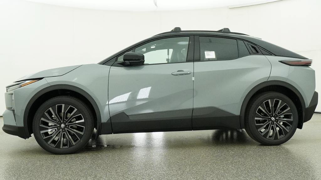 New 2026 Toyota C-HR AWD/4WD image 34