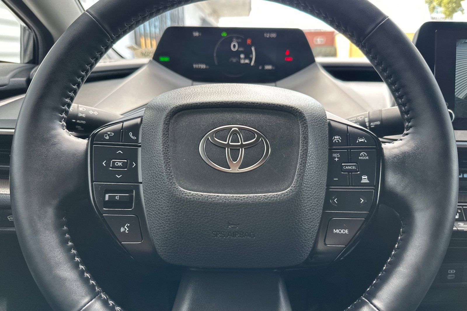 Used 2025 Toyota Prius XLE image 22