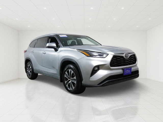 Used 2022 Toyota Highlander XLE