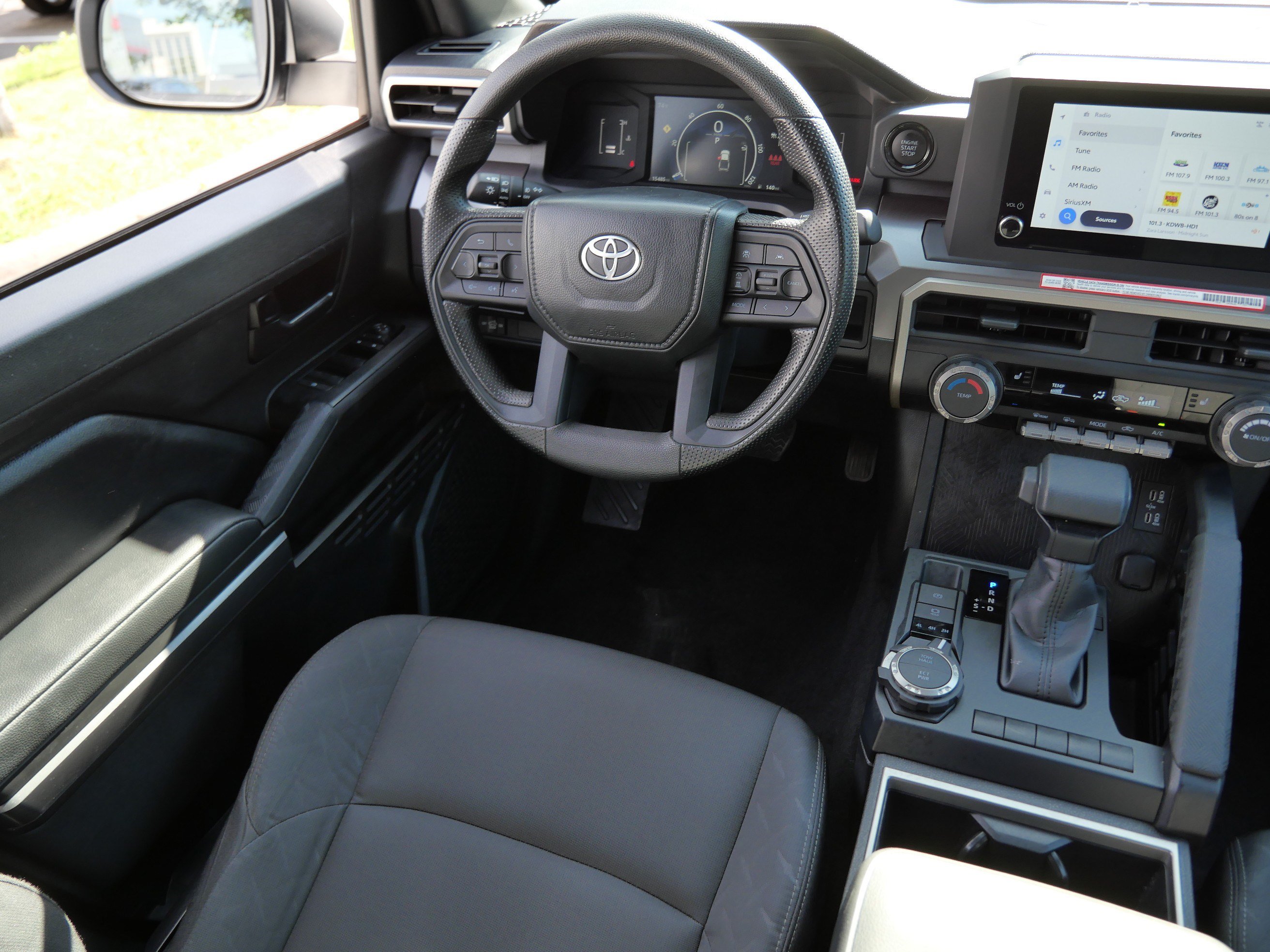 Certified 2024 Toyota Tacoma SR5 AWD/4WD image 10