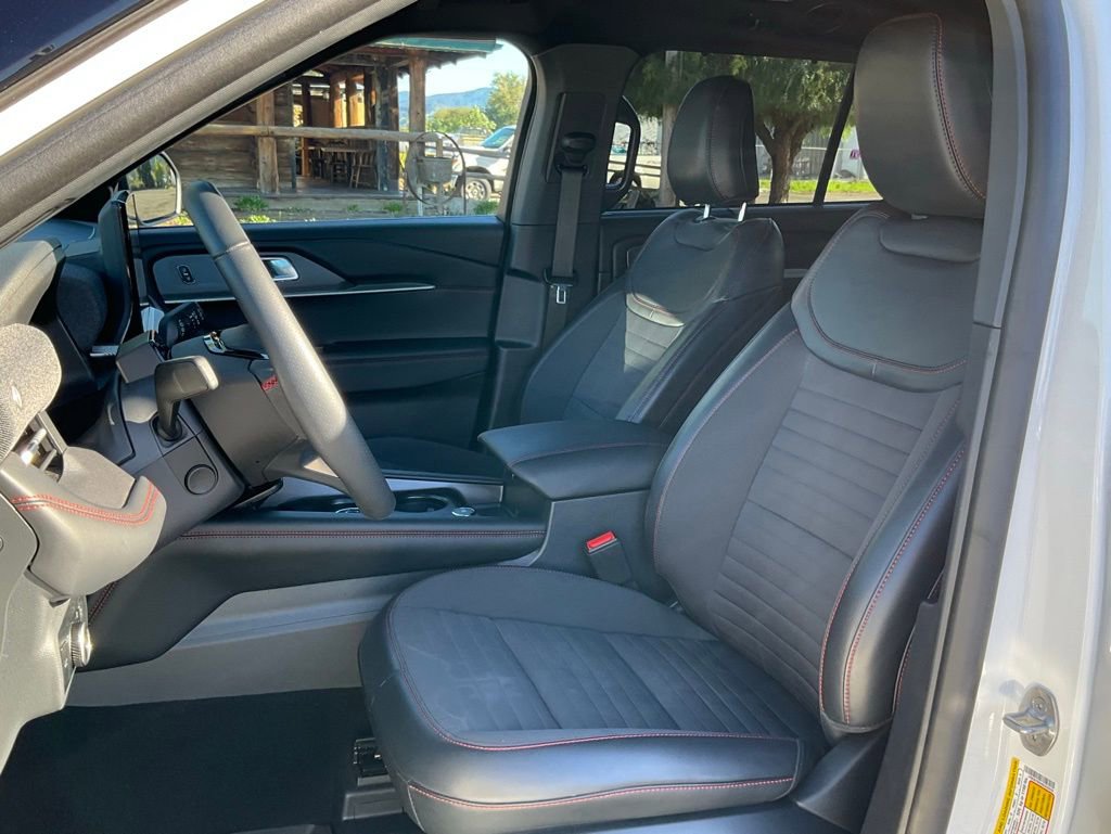 Certified 2025 Ford Explorer ST-Line w/ Premium Package image 51