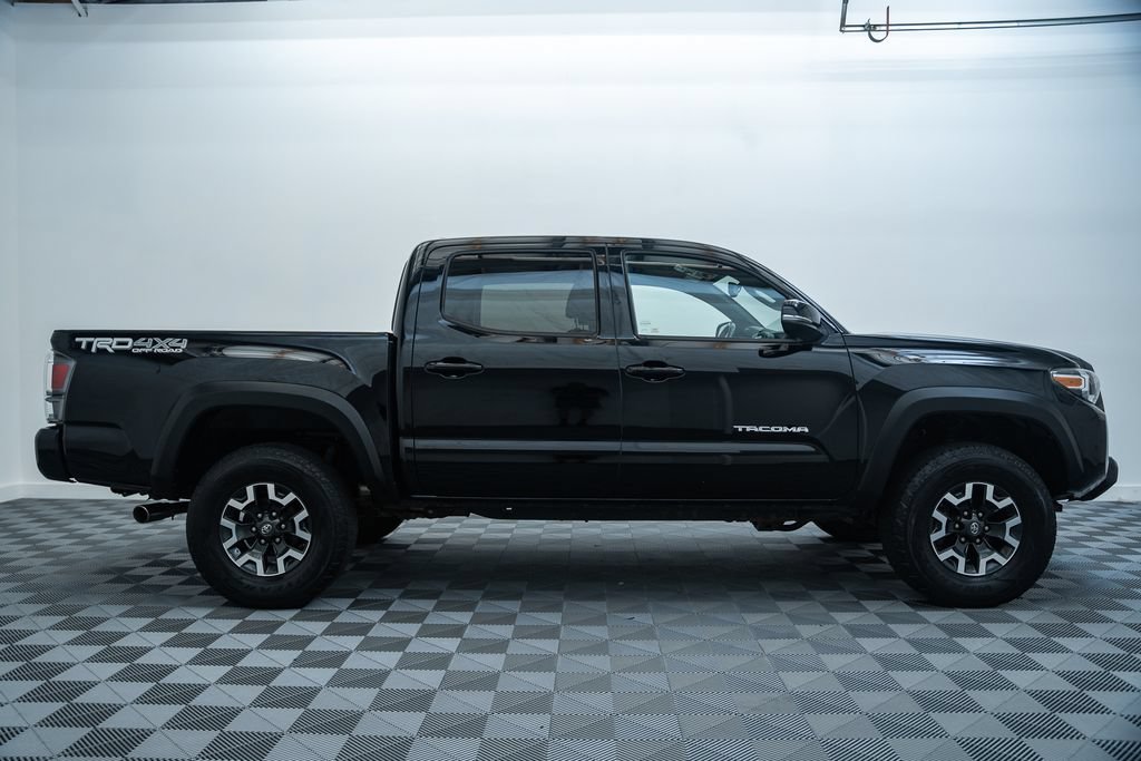 Used 2020 Toyota Tacoma TRD Off-Road w/ Technology Package AWD/4WD image 4