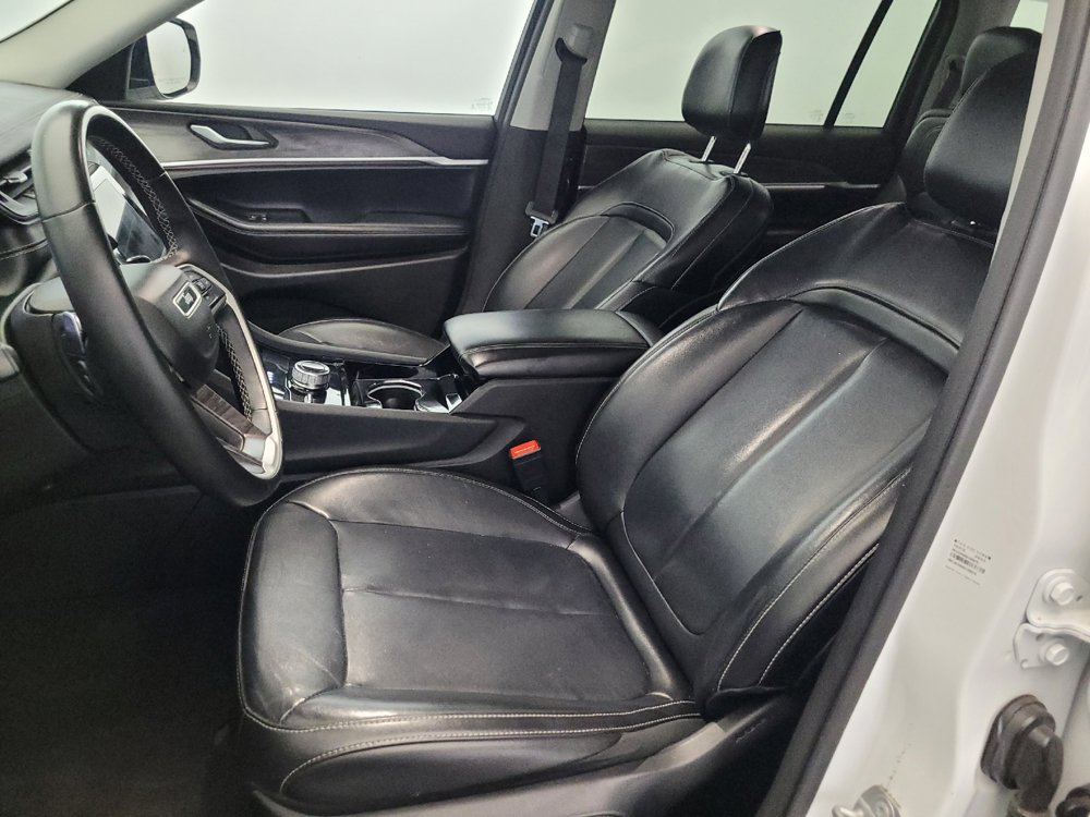 Used 2021 Jeep Grand Cherokee L Limited AWD/4WD image 17