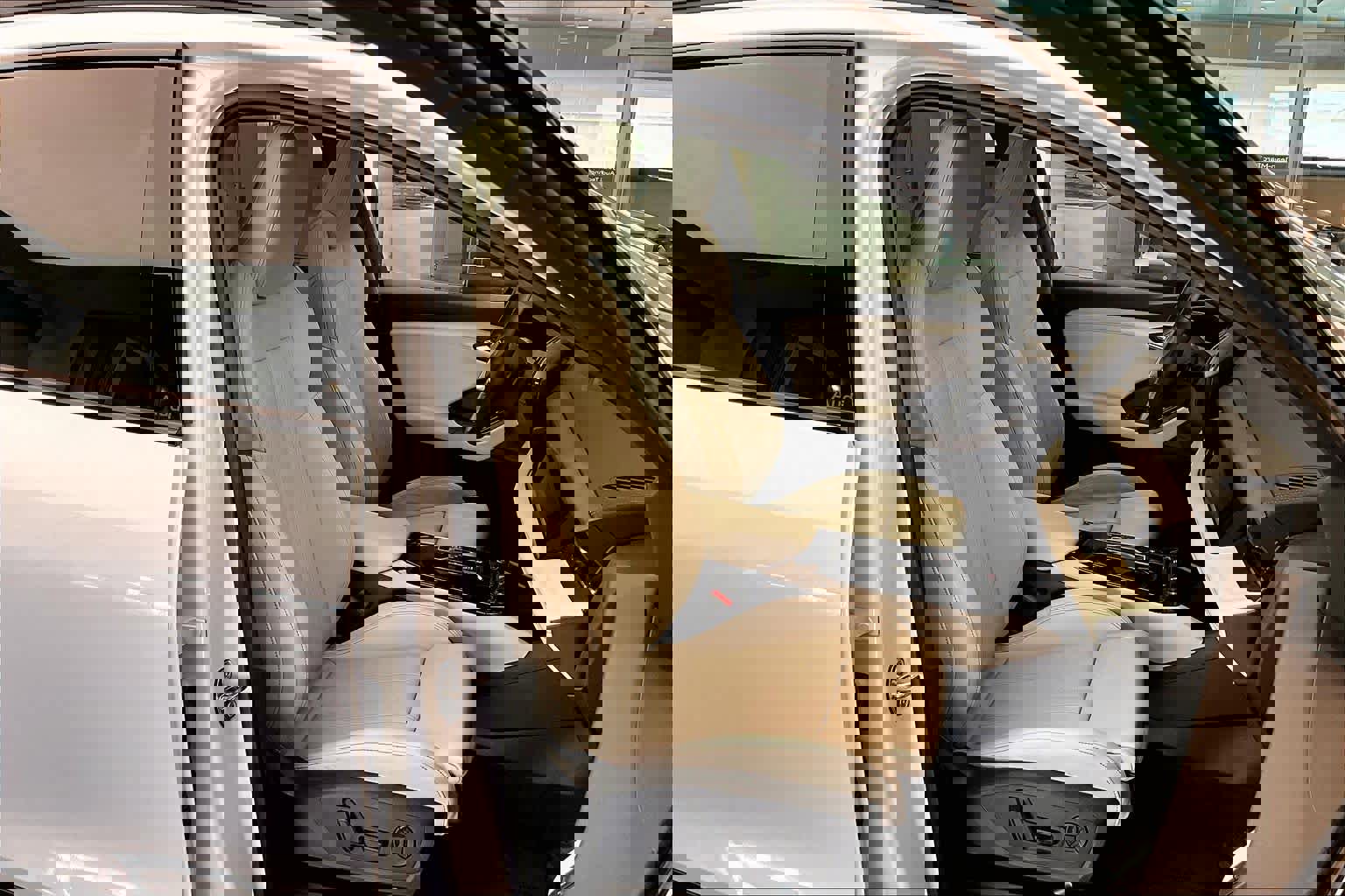 Used 2025 Audi Q6 e-tron Premium Plus w/ Premium Plus image 8