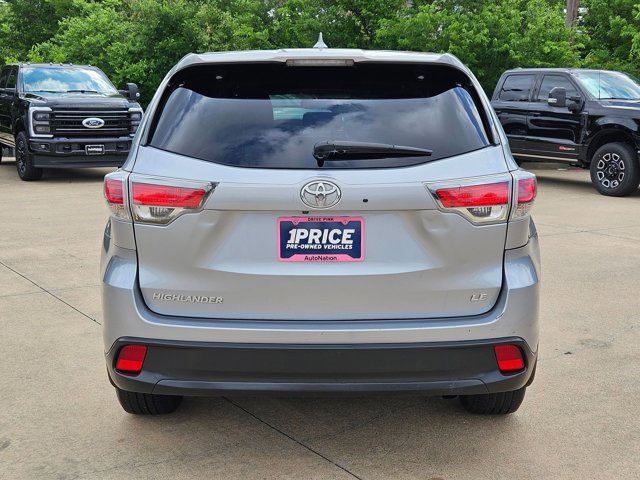 Used 2015 Toyota Highlander Plus FWD image 7