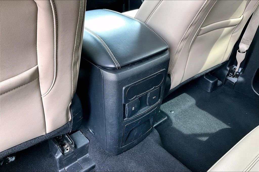 Used 2023 Ford Explorer XLT w/ Equipment Group 202A image 10