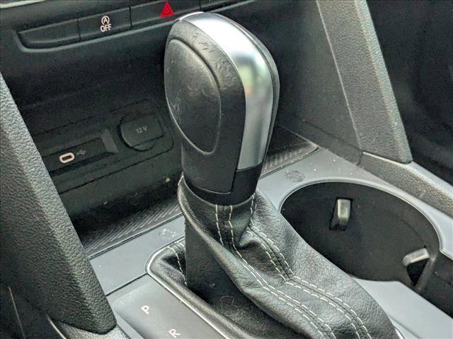 Used 2021 Volkswagen Atlas Cross Sport SE w/ Panoramic Sunroof Package image 8