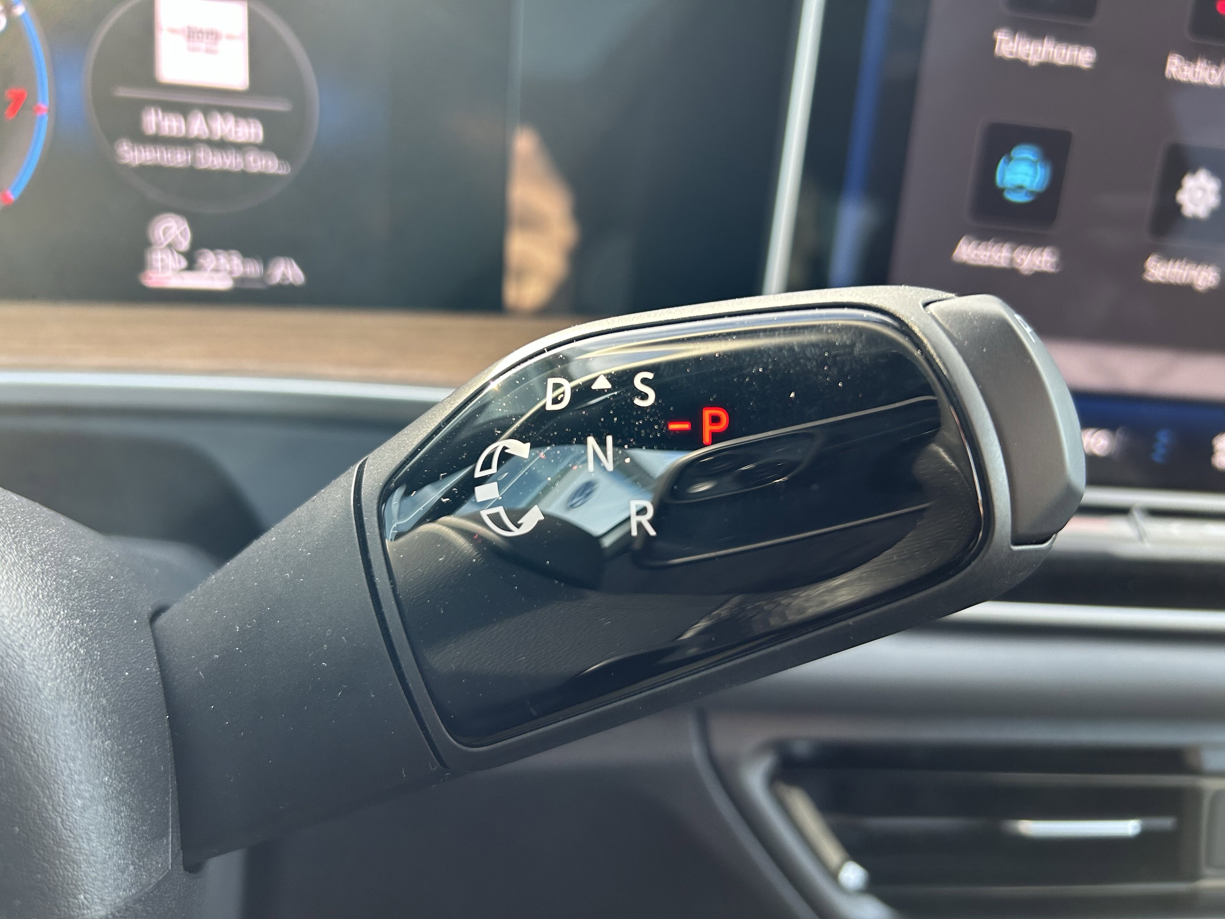 New 2026 Volkswagen Tiguan SEL R-Line image 16