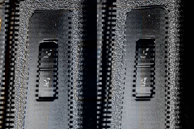 Used 2013 Ford F250 Platinum w/ Platinum Pkg image 24