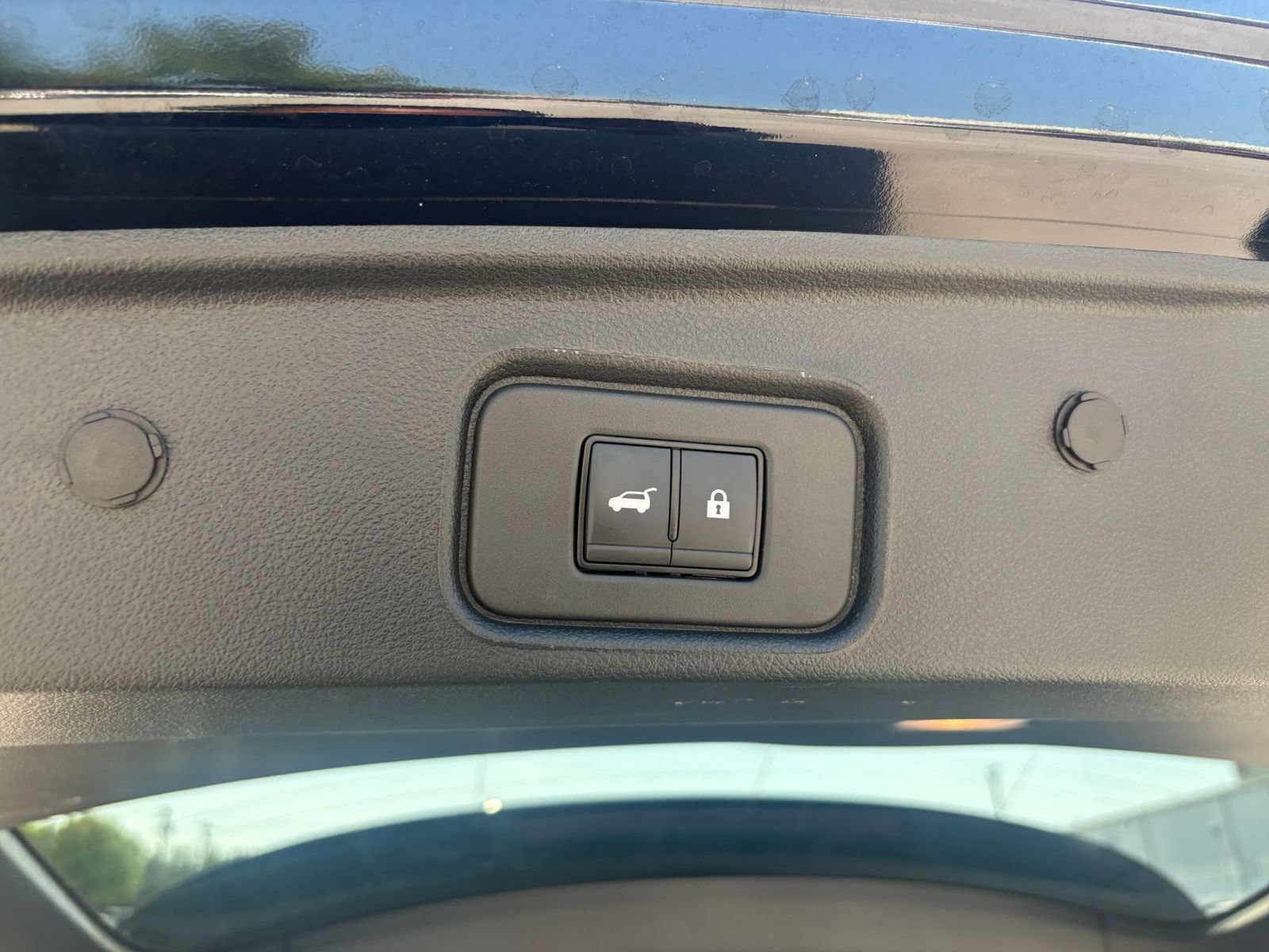 Used 2026 Nissan Pathfinder SV FWD image 16