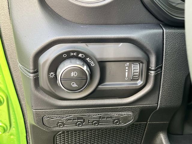 New 2025 Jeep Gladiator High Tide image 22