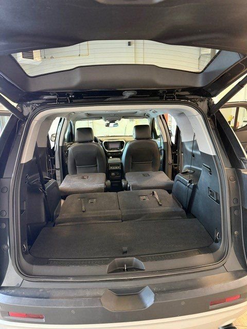 Used 2019 GMC Acadia SLT image 8