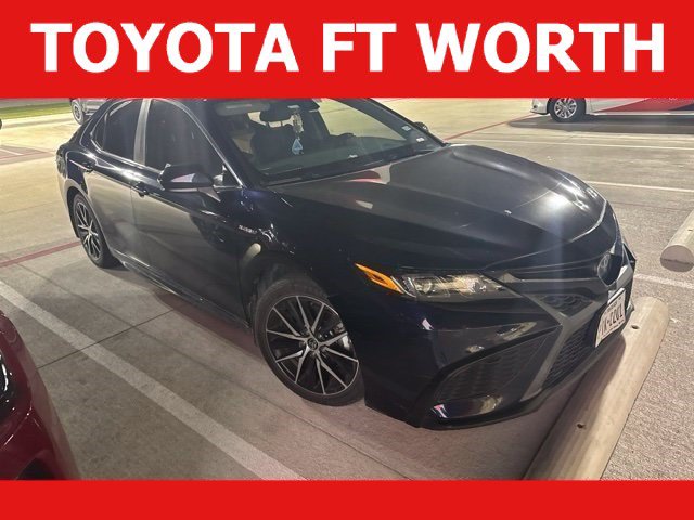 Used 2021 Toyota Camry SE FWD image 1