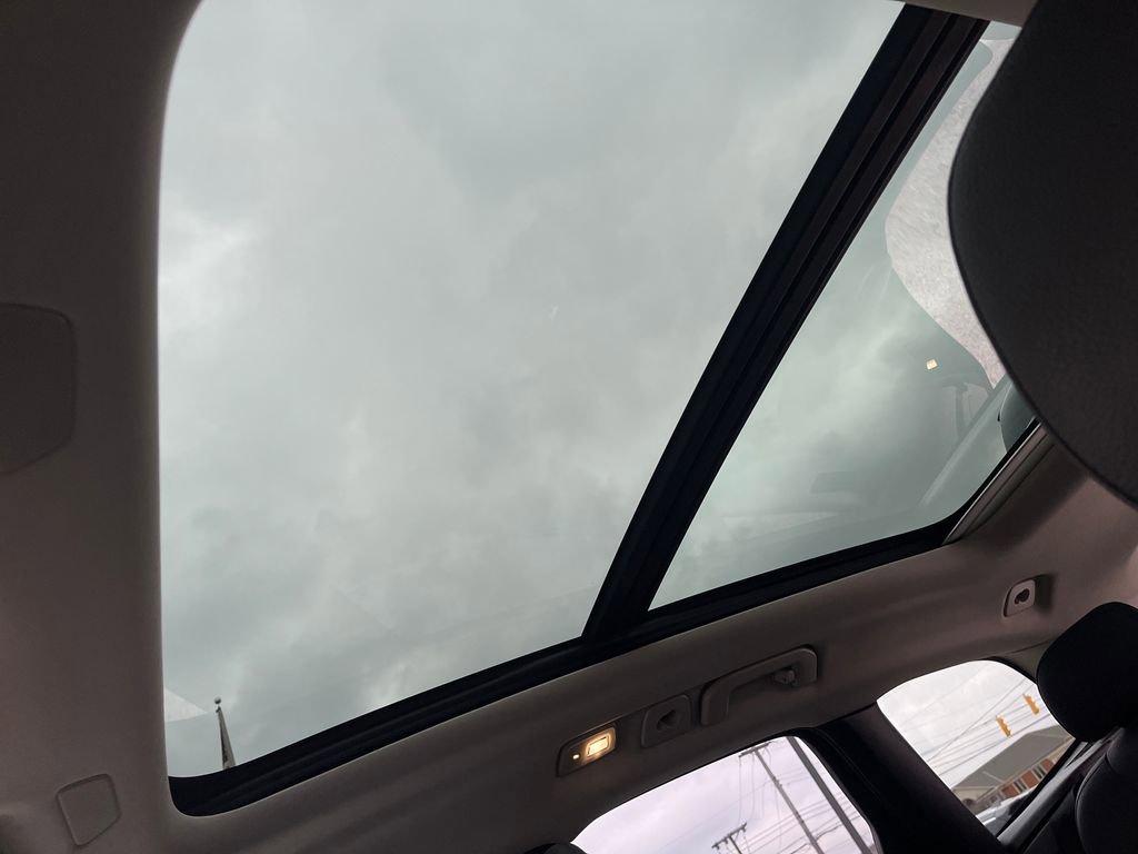 Used 2025 Volvo XC60 B5 Plus image 21