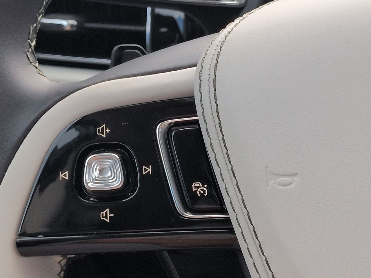 New 2026 Lincoln Aviator Reserve RWD image 25