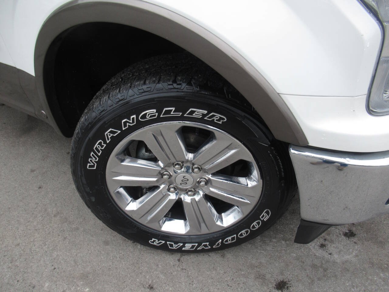 Used 2020 Ford F150 King Ranch w/ Technology Package AWD/4WD image 4