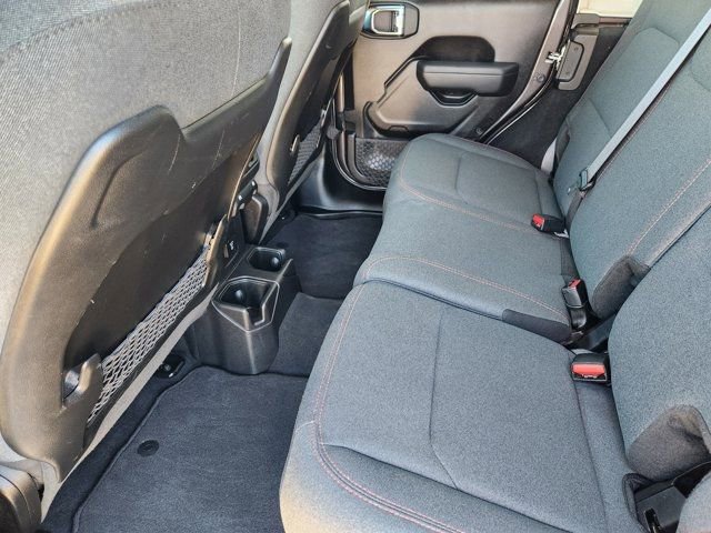Used 2025 Jeep Wrangler Unlimited Rubicon image 30