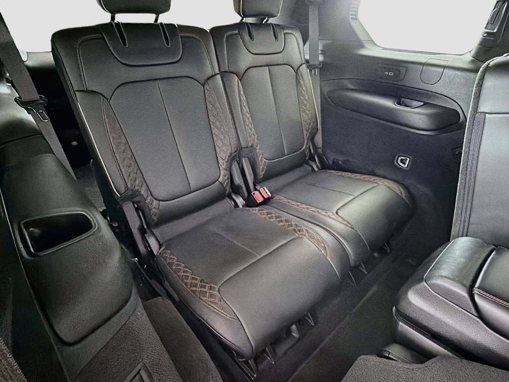 Used 2023 Jeep Grand Cherokee L Summit AWD/4WD image 34