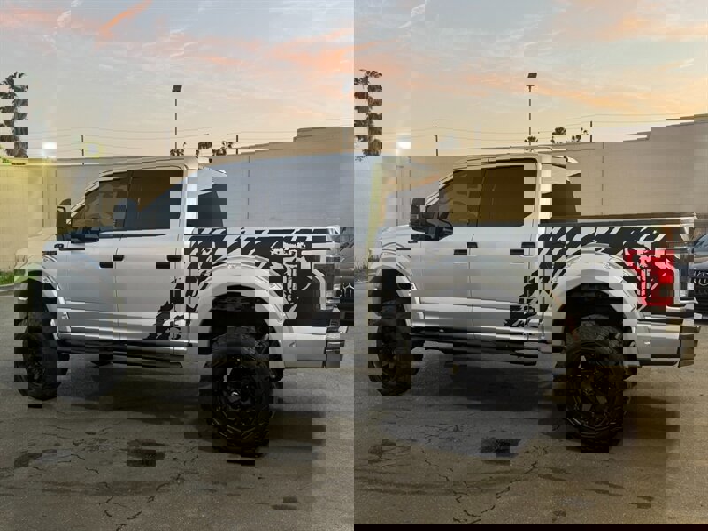 Used 2015 Ford F150 XLT image 10