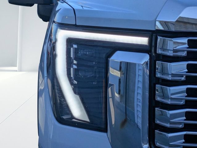 Used 2026 GMC Sierra 2500 Denali w/ Denali Reserve Package AWD/4WD image 9