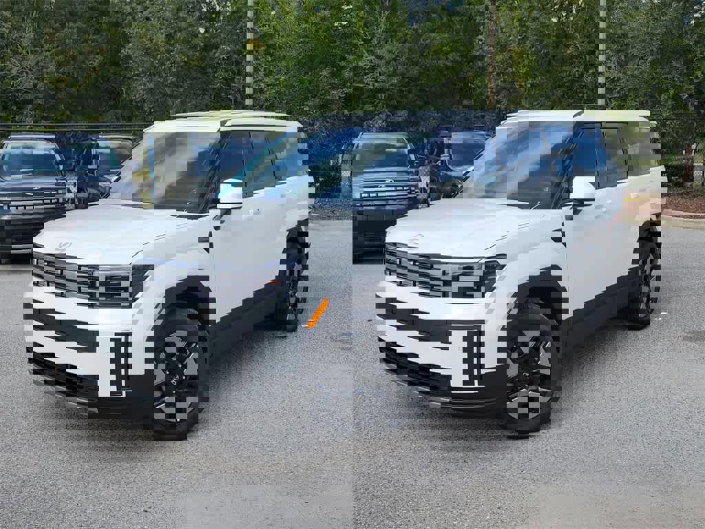 New 2026 Hyundai Santa Fe SE image 1
