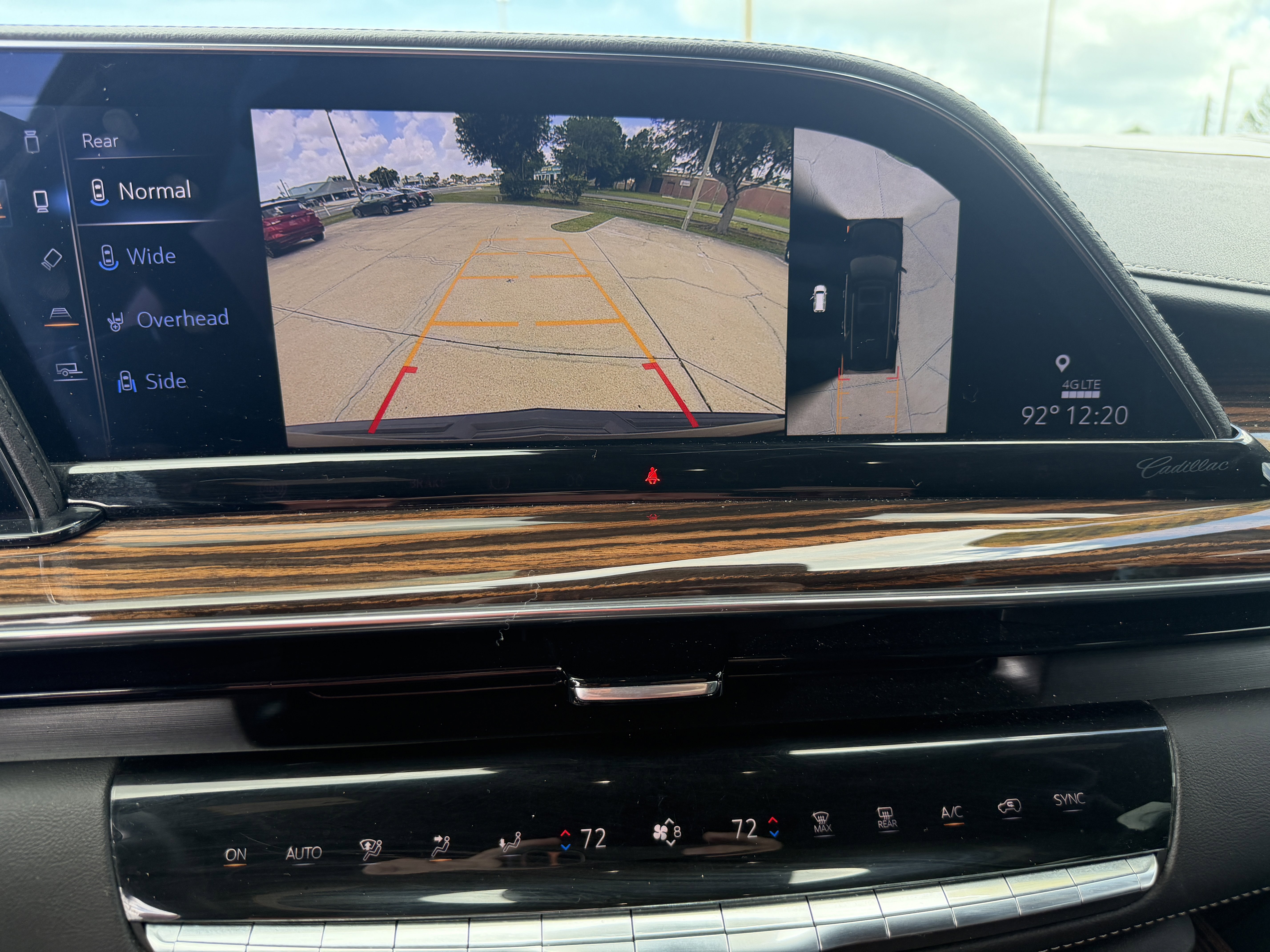 Used 2022 Cadillac Escalade Premium Luxury RWD image 24