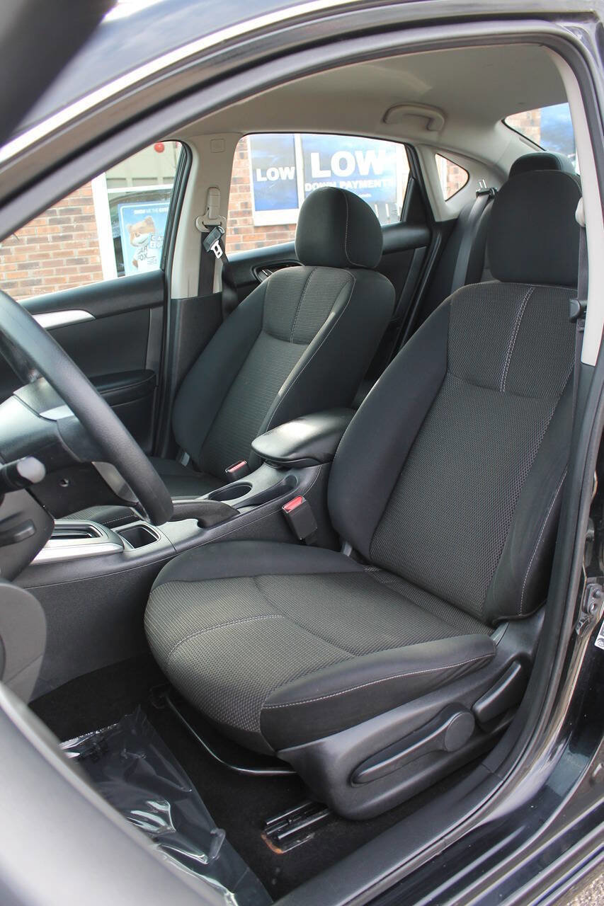 Used 2017 Nissan Sentra S image 13