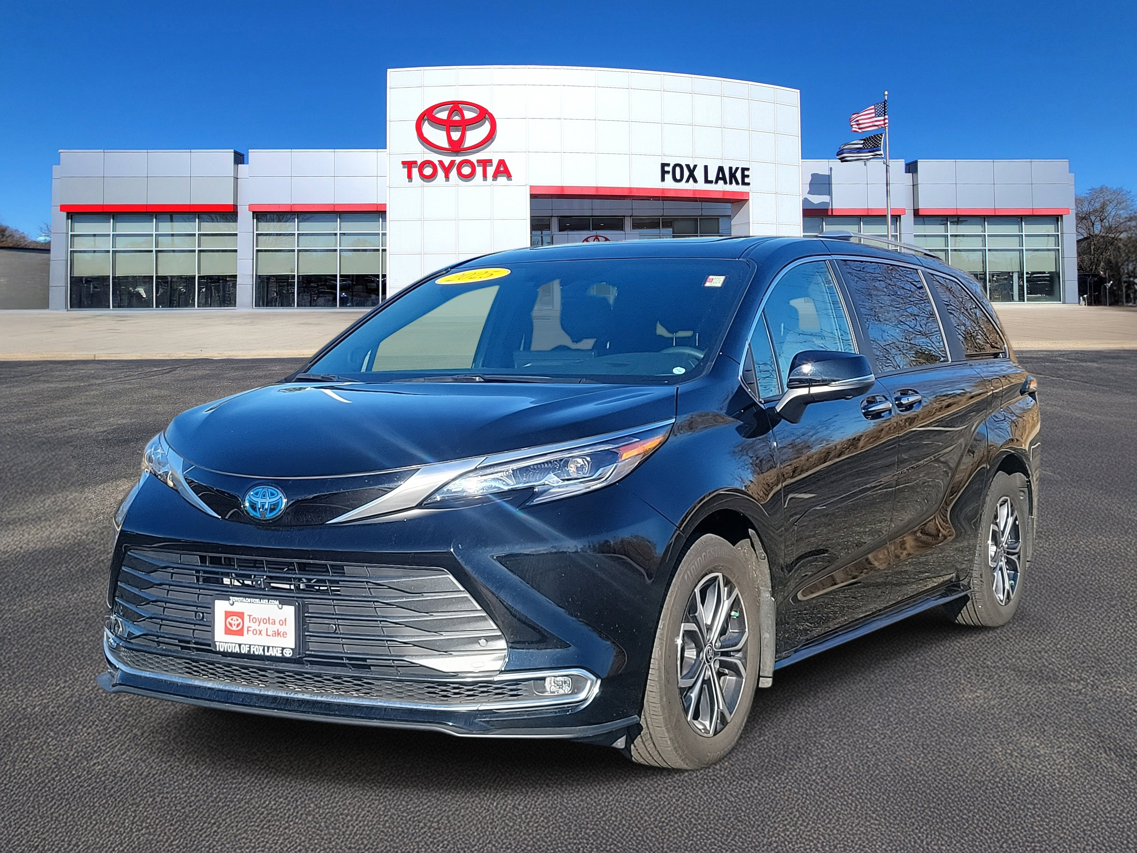 Used 2025 Toyota Sienna Platinum video 2
