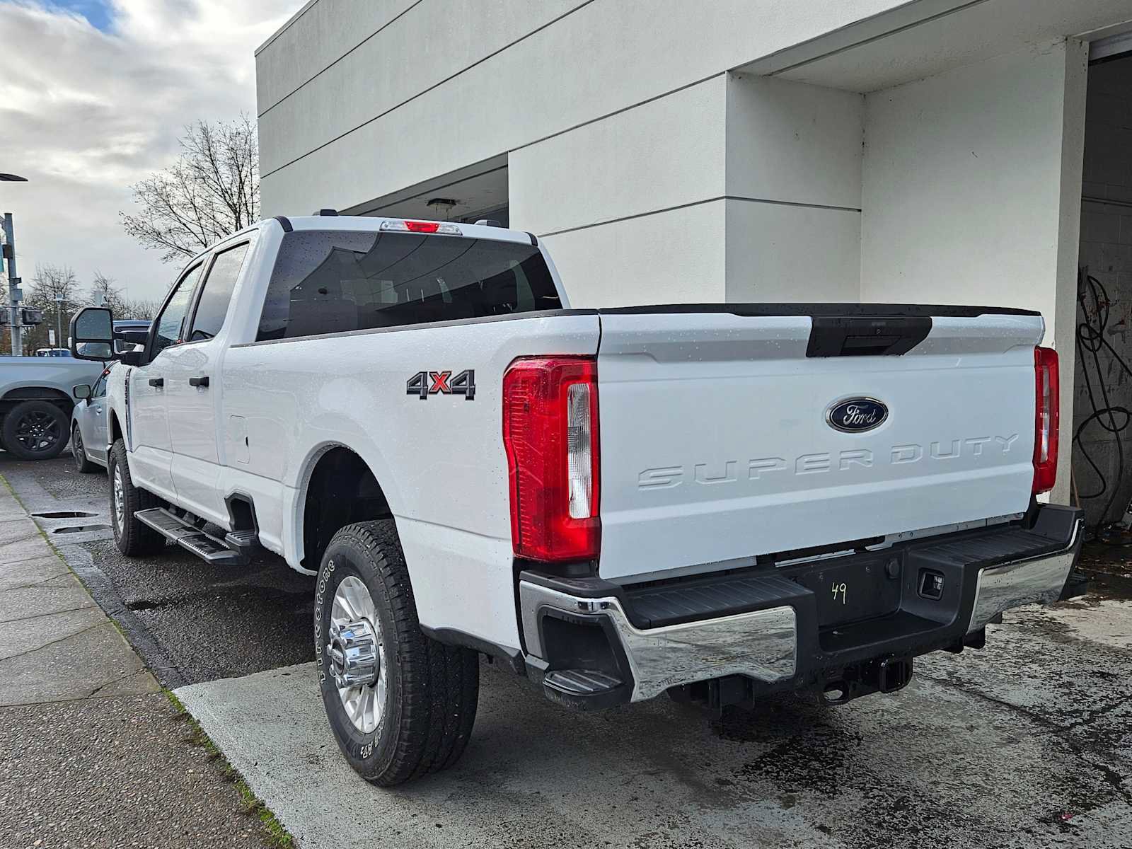 Used 2023 Ford F350 XLT image 4