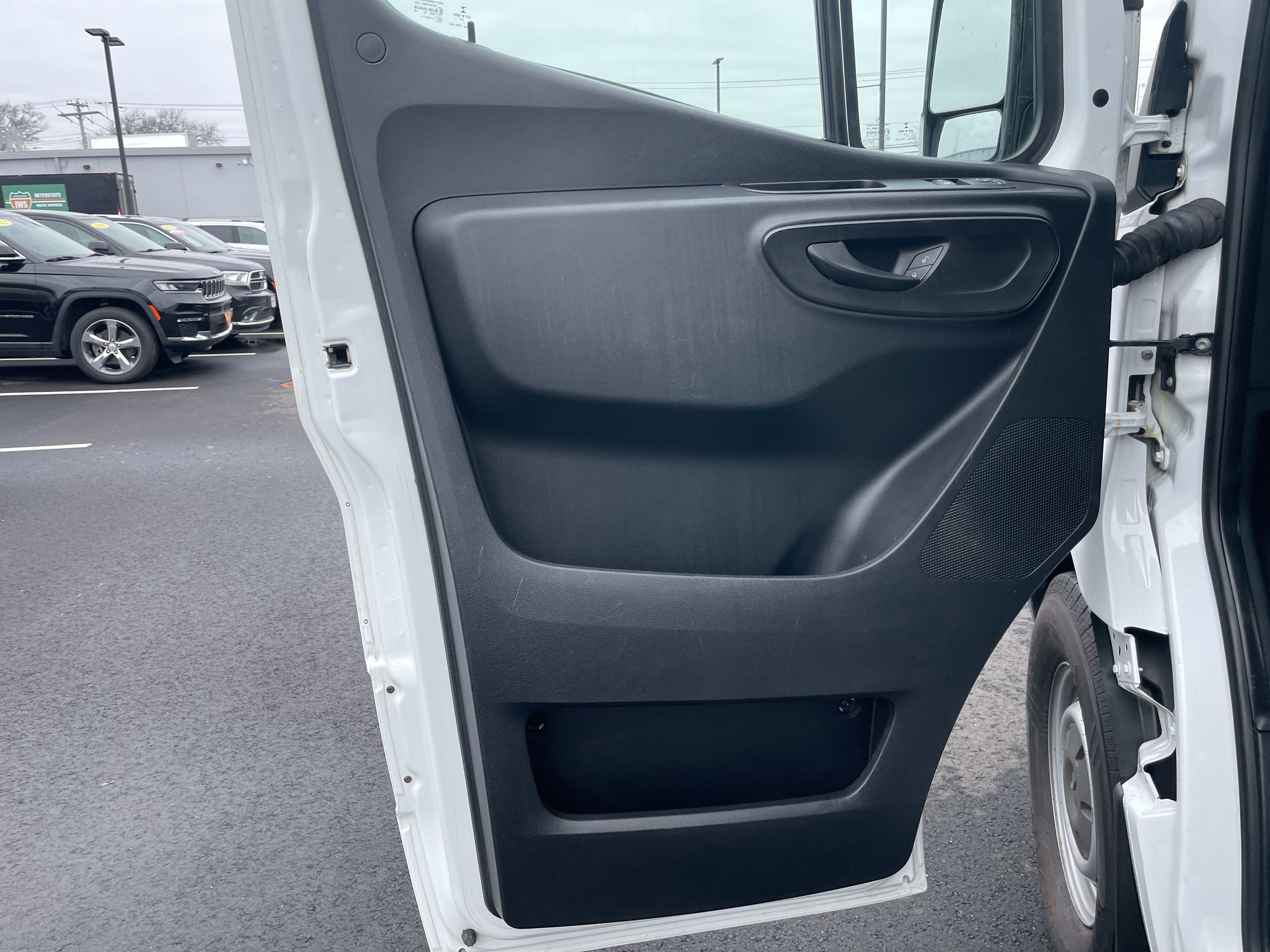 Used 2019 Mercedes-Benz Sprinter 1500 image 28