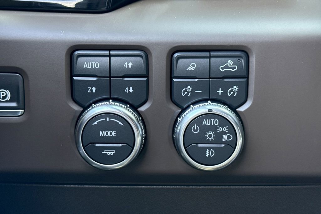 Used 2025 GMC Sierra 3500 Denali w/ Denali Reserve Package image 30