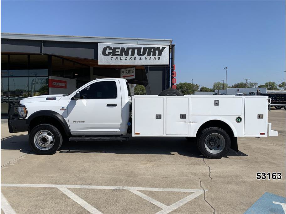 Used 2022 RAM 5500 Tradesman RWD image 4