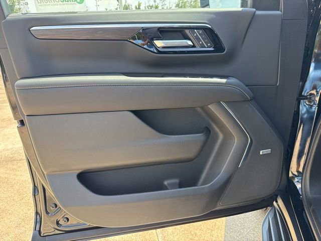 New 2025 Chevrolet Suburban Premier image 34