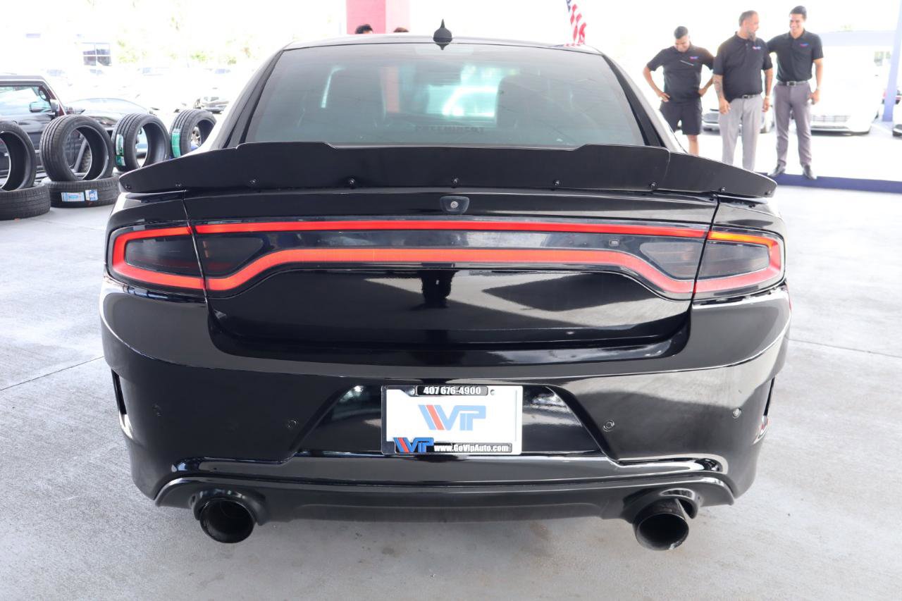 Used 2016 Dodge Charger SRT w/ Harman/Kardon Audio Group RWD image 8