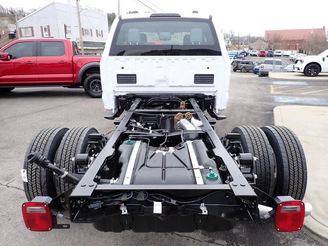 New 2026 Ford F550 4x4 Supercab Super Duty image 5