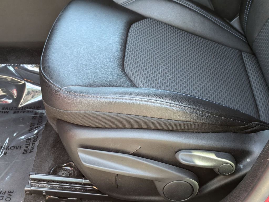 Used 2025 Jeep Compass Latitude image 15