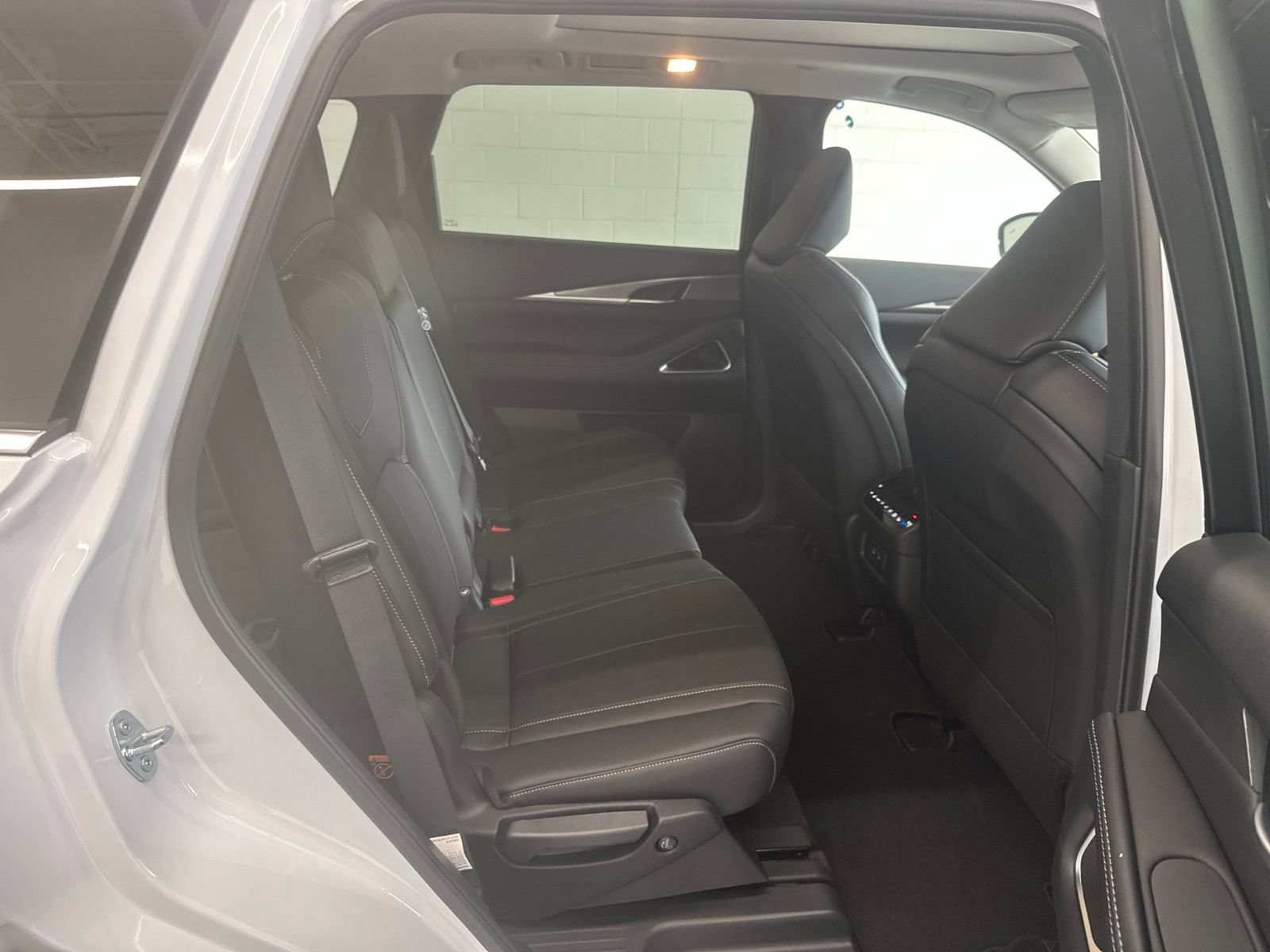 New 2027 INFINITI QX60 Luxe w/ Cargo Package AWD/4WD image 13