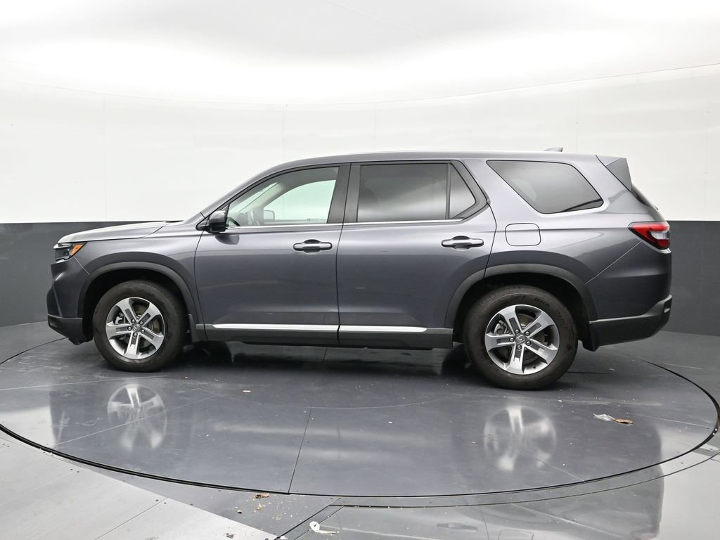 Used 2025 Honda Pilot EX-L image 2
