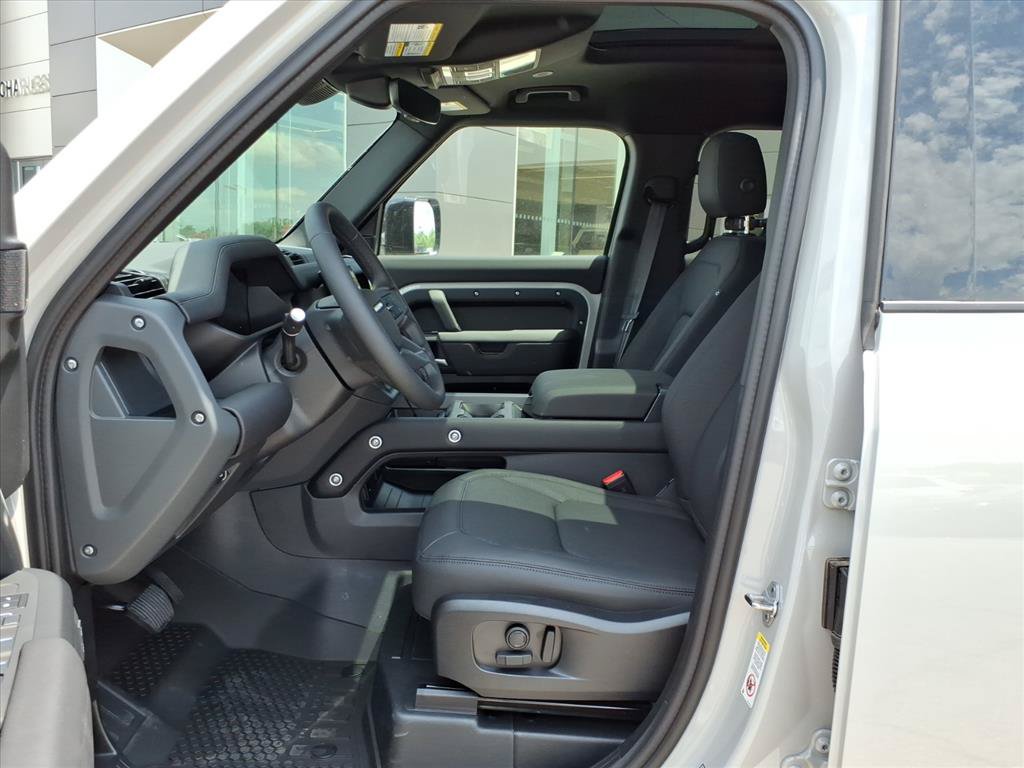 Used 2026 Land Rover Defender 110 S AWD/4WD image 11
