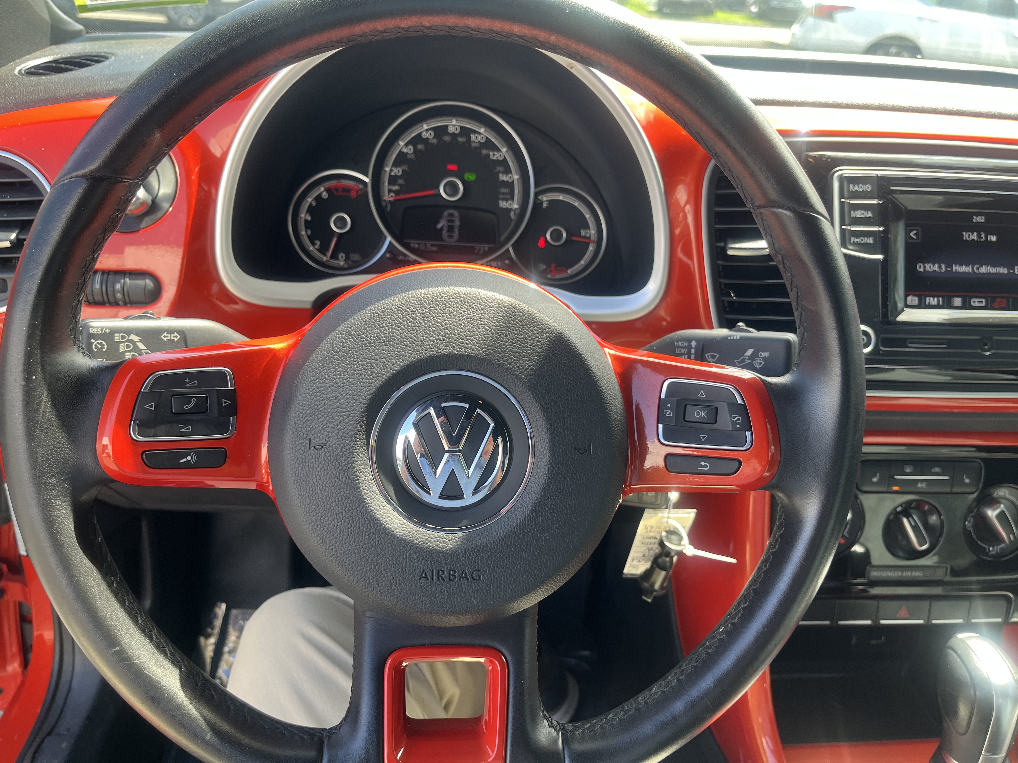 Used 2019 Volkswagen Beetle 2.0T S FWD image 23