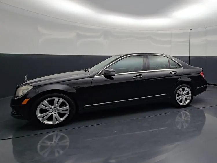 Used 2011 Mercedes-Benz C 300 4MATIC Sedan image 10