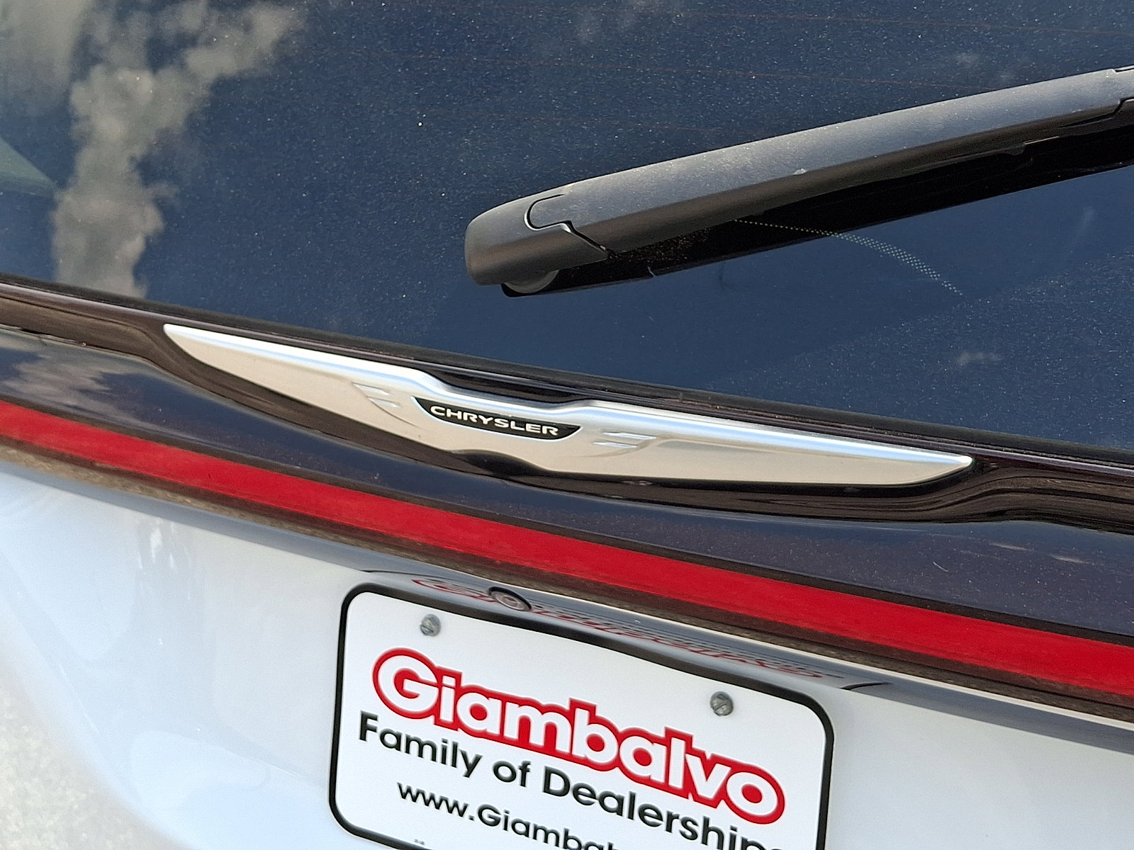 Used 2024 Chrysler Pacifica Touring-L FWD image 37