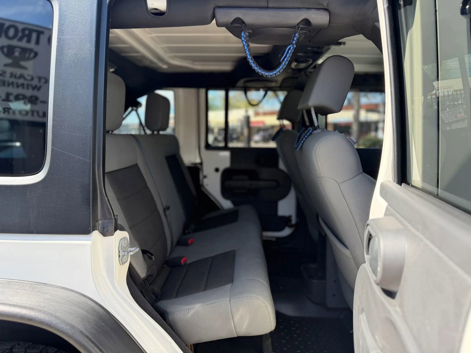 Used 2010 Jeep Wrangler Unlimited Rubicon w/ Trailer Tow Group image 17