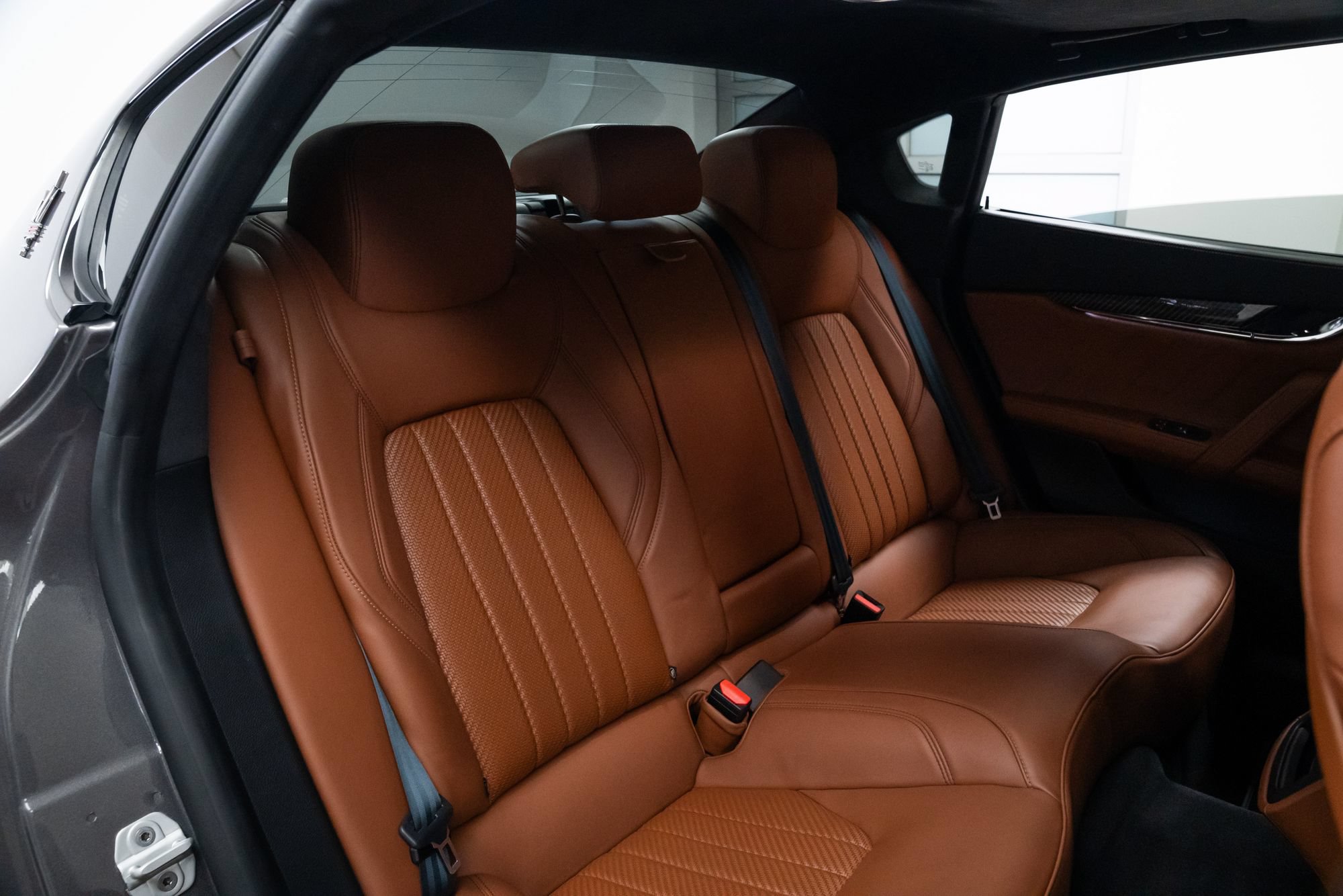 Used 2022 Maserati Quattroporte Trofeo RWD image 24
