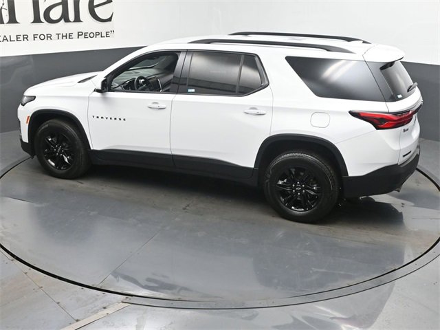 Used 2023 Chevrolet Traverse LT image 42