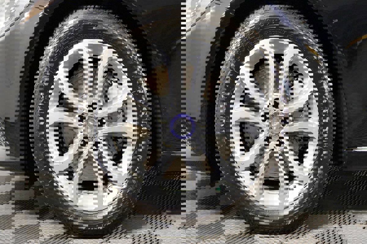 Used 2015 Mercedes-Benz C 300 Sport image 60